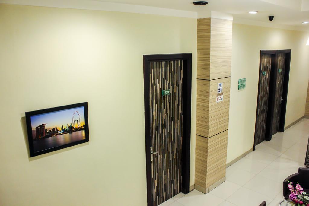 Vindhika Hotel Makassar Exteriör bild