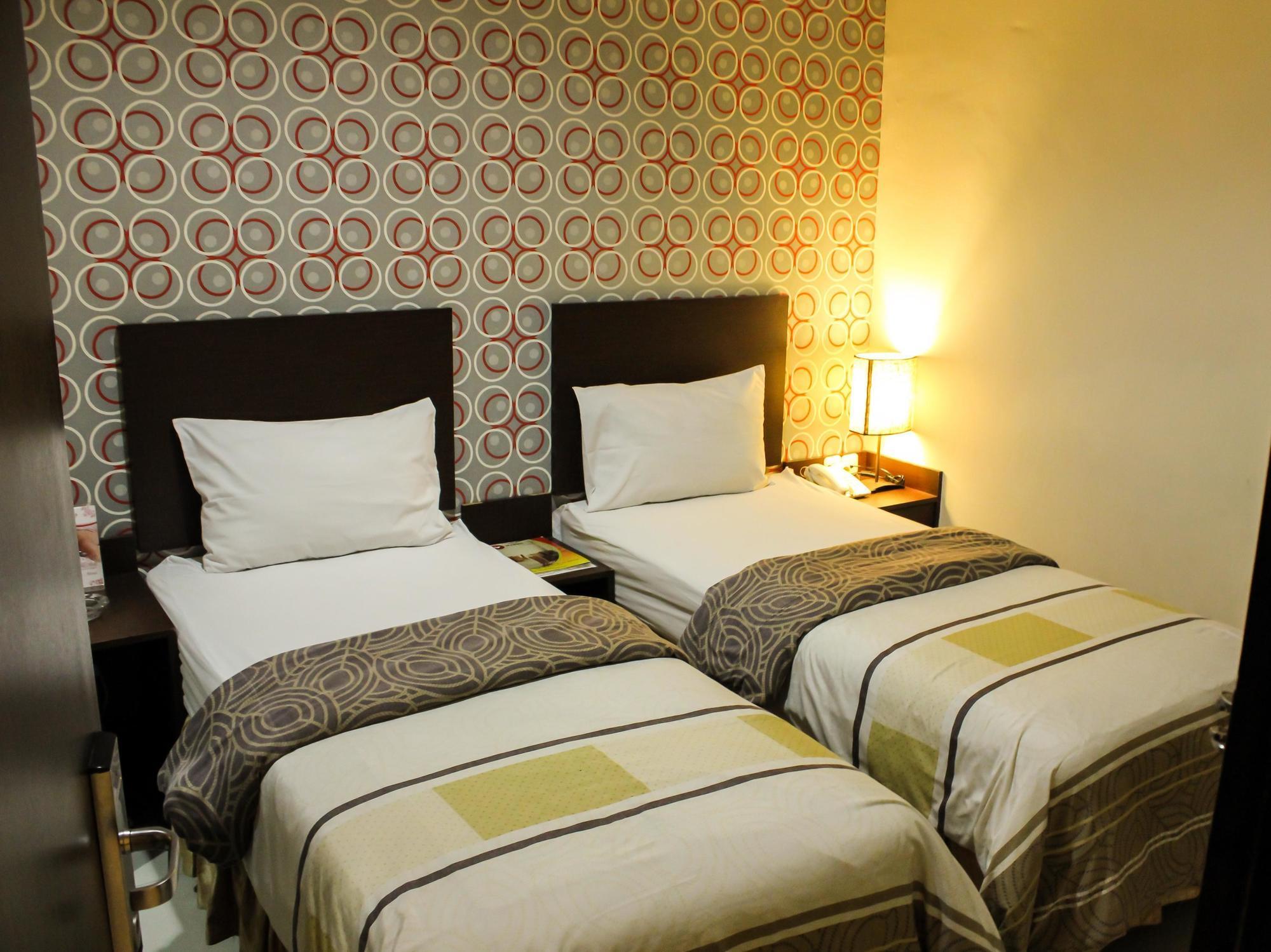 Vindhika Hotel Makassar Exteriör bild